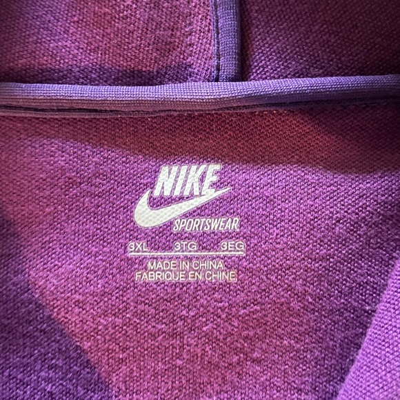 A purple and Black Nike track jacket - Picture 4 of 4